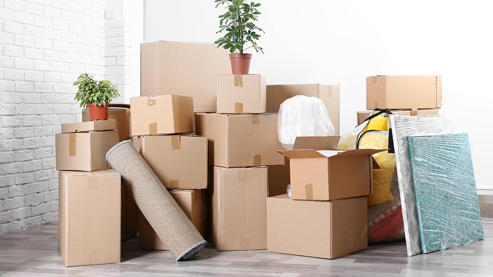 Furniture packing and unpacking for storage service in Oman | Quick Movers Oman