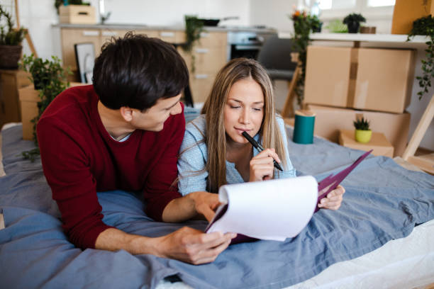 Couple planning house shifting and moving services in Muscat
